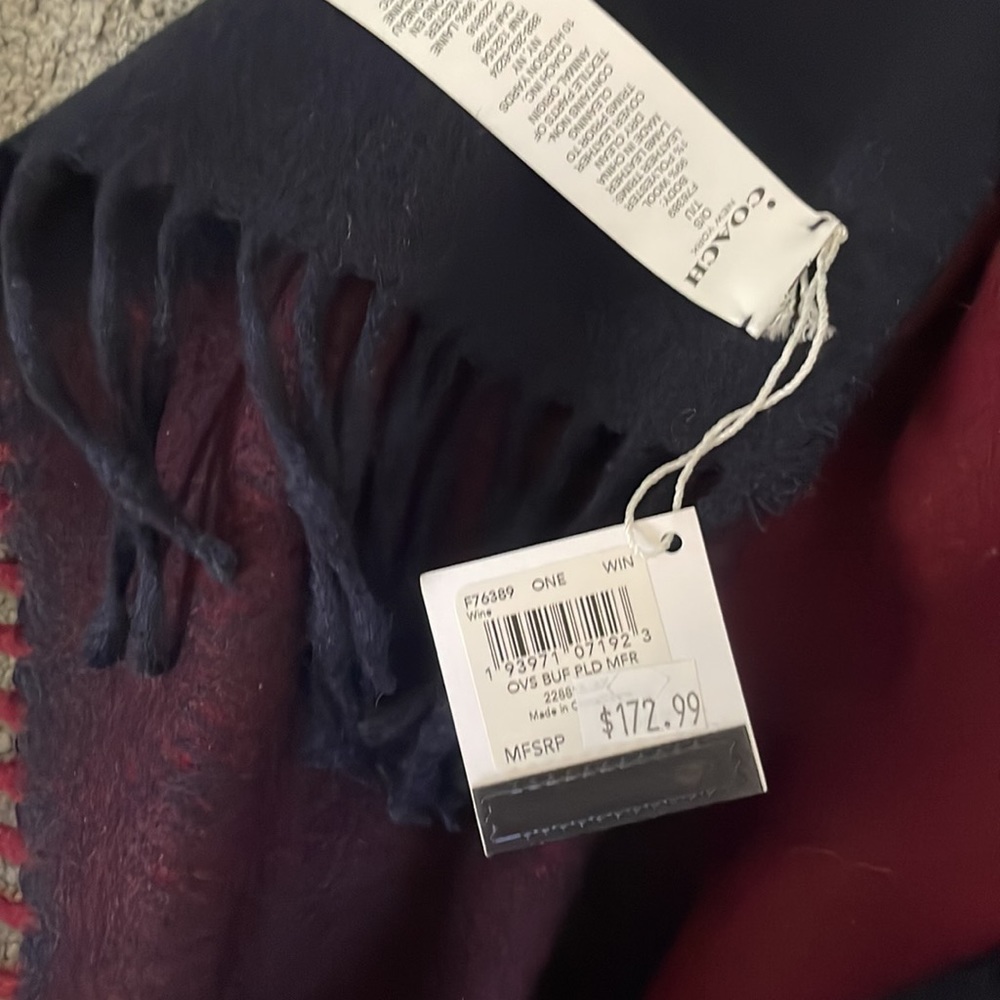 Oversized Coach Wrap - Picture 3 of 3